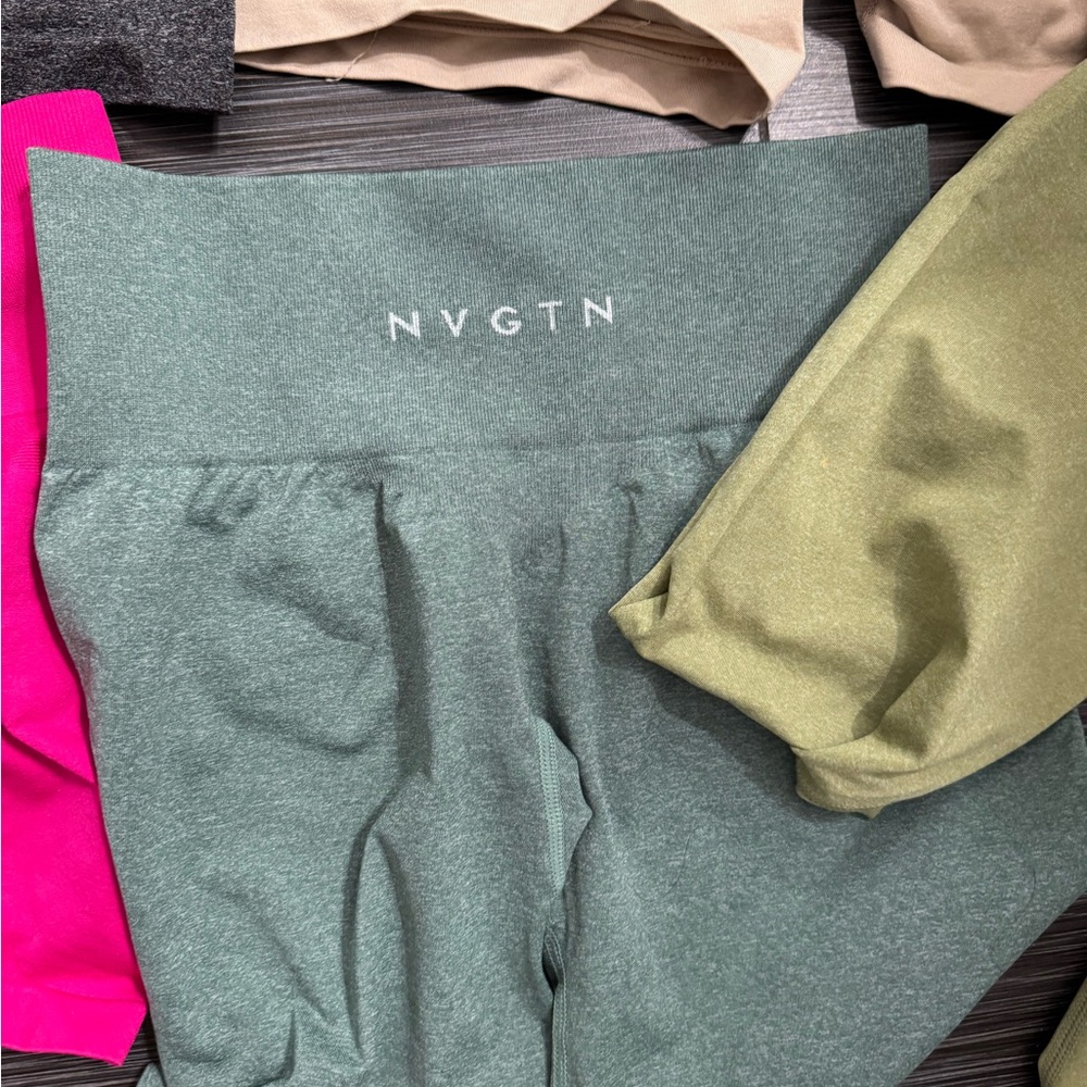 NVGTN Women's Vibrant Active Shorts and Leggings Bundle - Picture 4 of 10